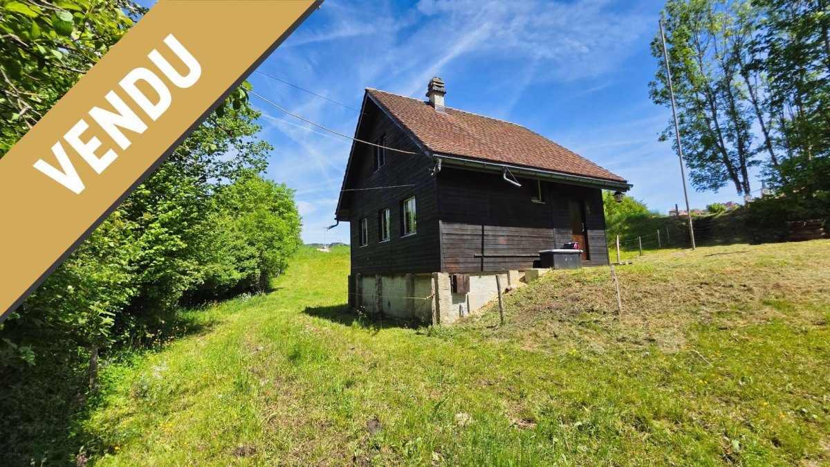 Chalet de 2.5 pièces réservé aux Brenets chez Apache Immobilier